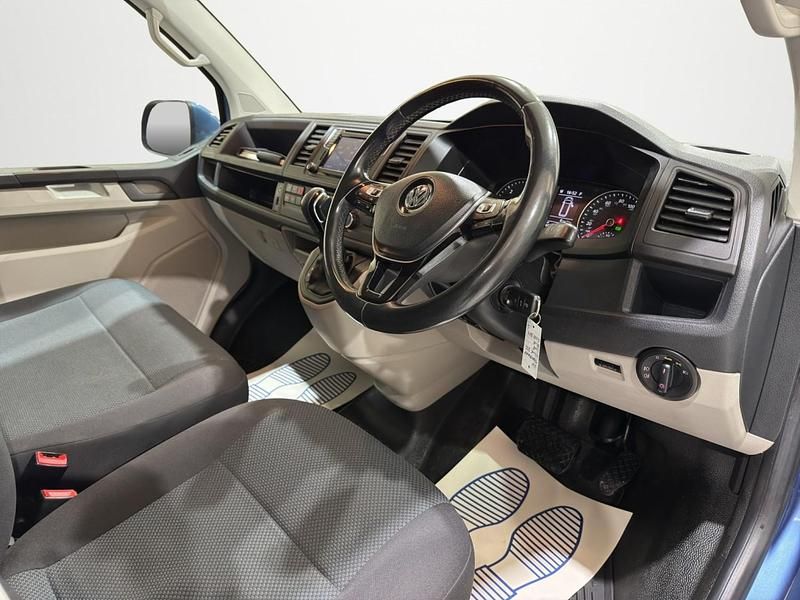 Used VW Transporter Highline 148 HP (108 kW) 2019 Blue Van