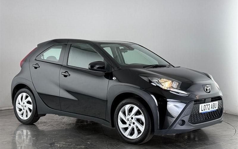 Used Toyota Aygo X PURE 72 HP (52 kW) 2025 SUV