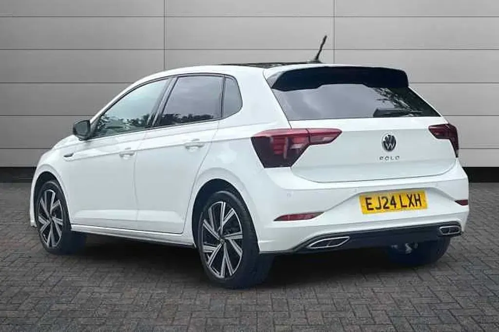 Used VW Polo R-line 110 HP (80 kW) 2024 White Hatchback