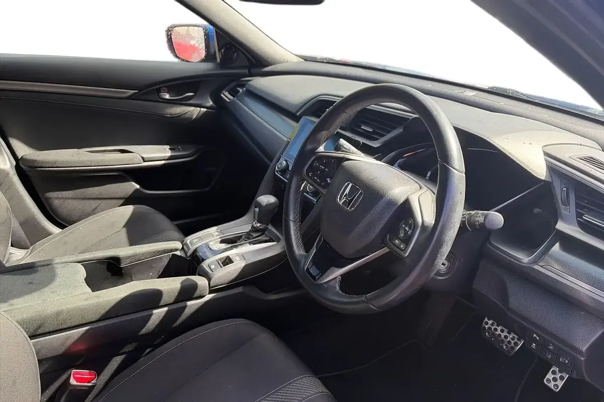 Begagnad Honda Civic SR 126 HK (92 kW) 2019 Blå Halvkombi