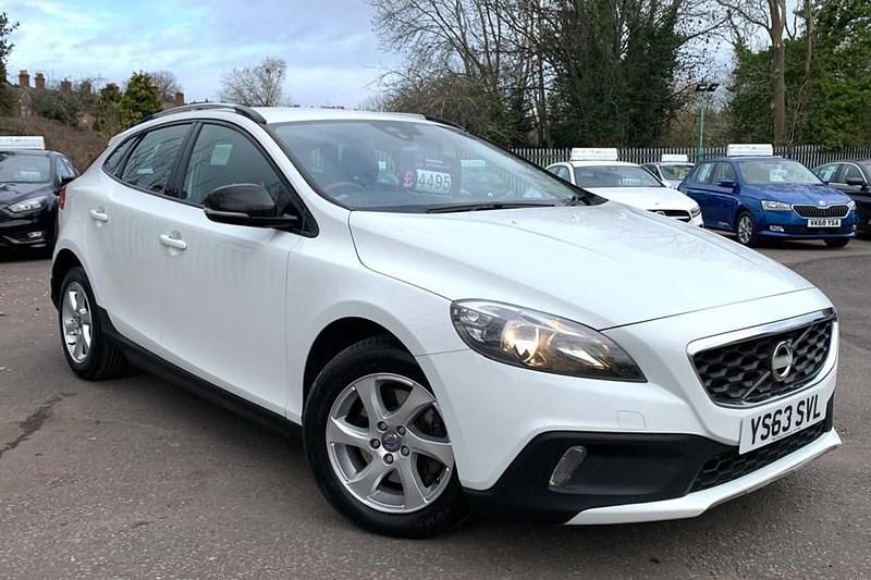 Used Volvo V40 CC SE 115 HP (84 kW) 2014 Estate