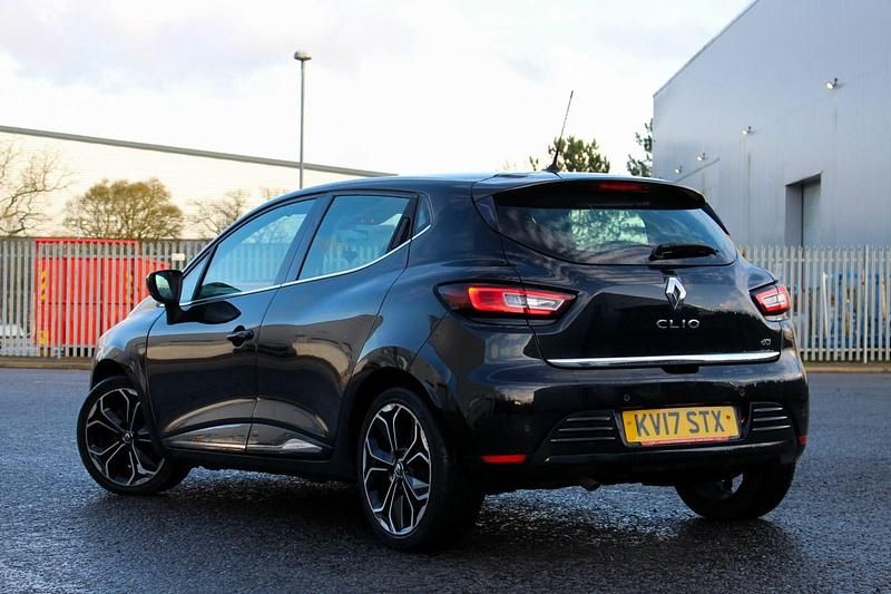 Used Renault Clio IV Dynamique 2017 Black Hatchback