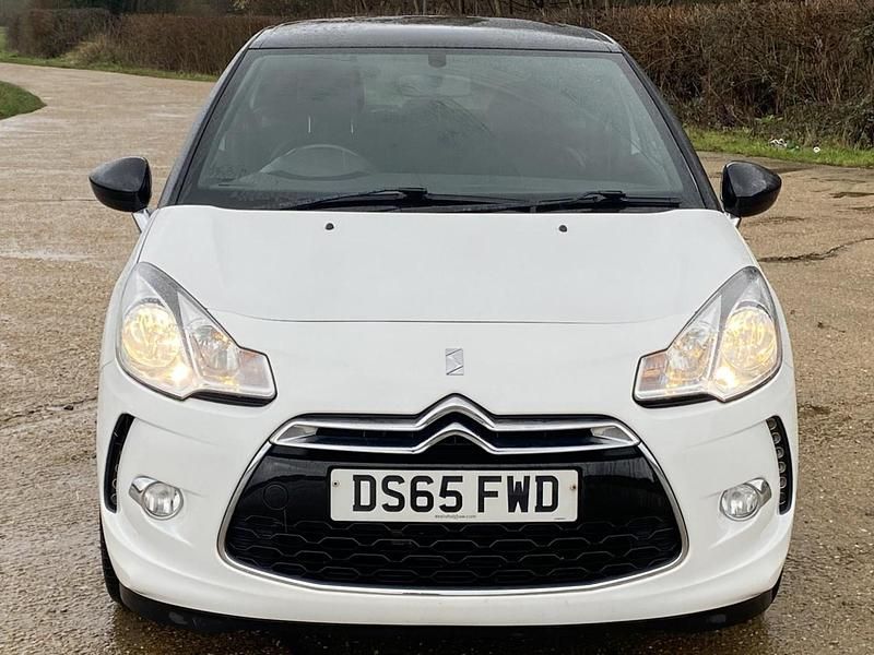 Used DS Automobiles DS3 82 HP (60 kW) 2015 White Hatchback
