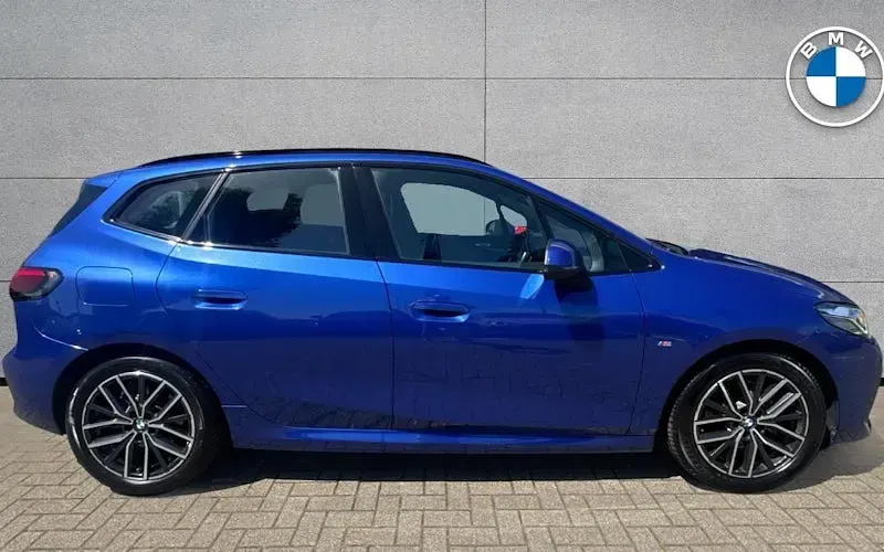Used BMW 220 M Sport 156 HP (114 kW) 2026 Estate