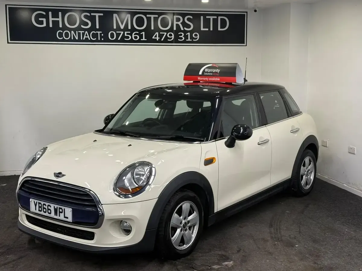 Used Mini Cooper Hatch 136 HP (100 kW) 2016 White Hatchback