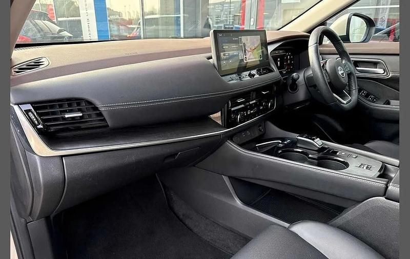 Used Nissan X-Trail Tekna 213 HP (156 kW) 2023 Silver SUV