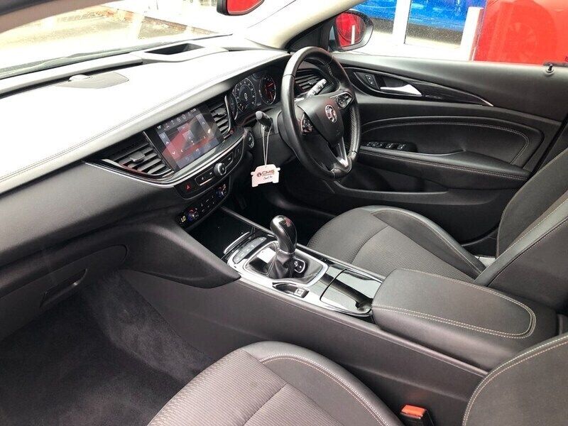 Used Vauxhall Insignia Country Tourer 168 HP (123 kW) 2017 Flip chip Estate