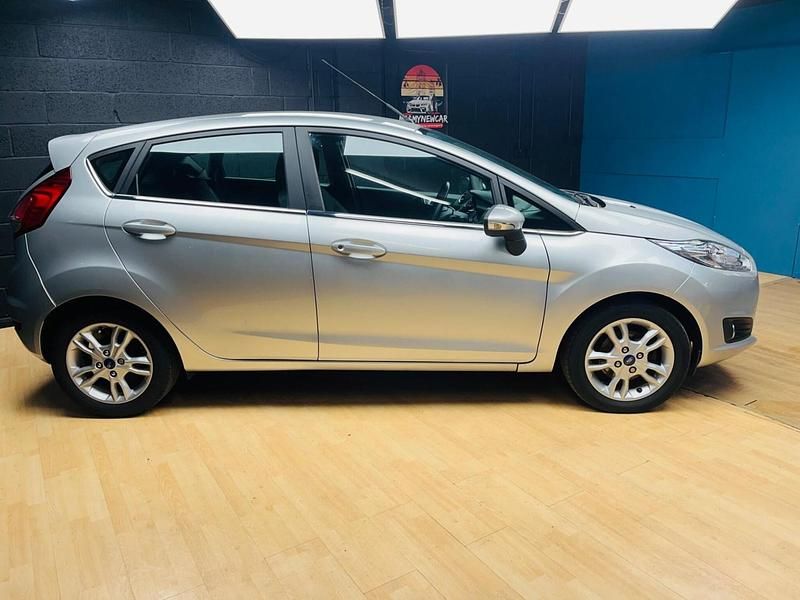 Used Ford Fiesta Zetec 2016 Silver Hatchback