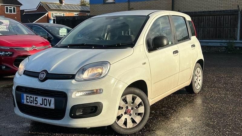 White Used 2015 Fiat Panda Pop Hatchback | £5,000 (Fair price) - Image 1/4
