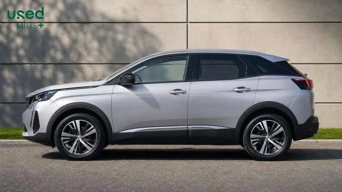 Used Peugeot 3008 Allure+ 131 HP (96 kW) 2022 Grey SUV