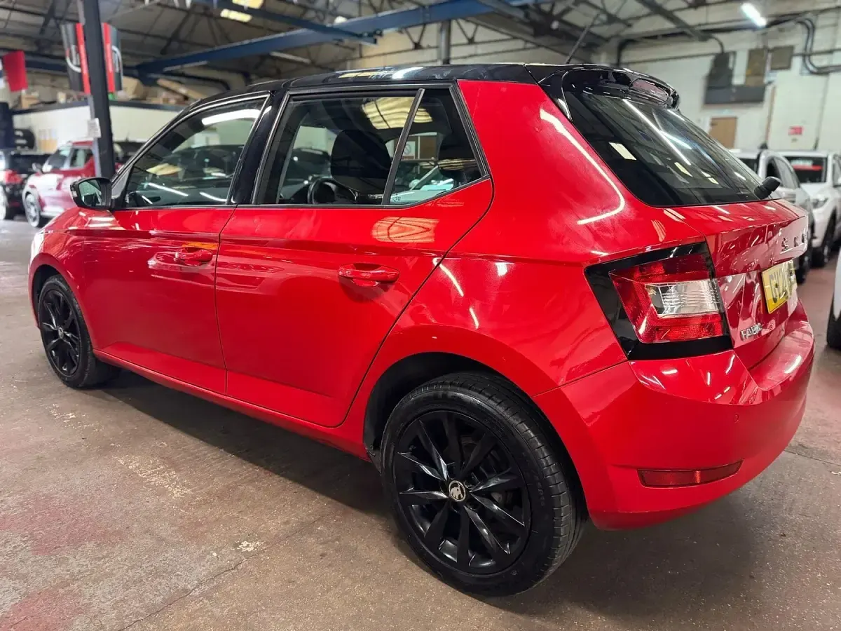 Used Skoda Fabia Colour Edition 60 HP (44 kW) 2021 Red Hatchback