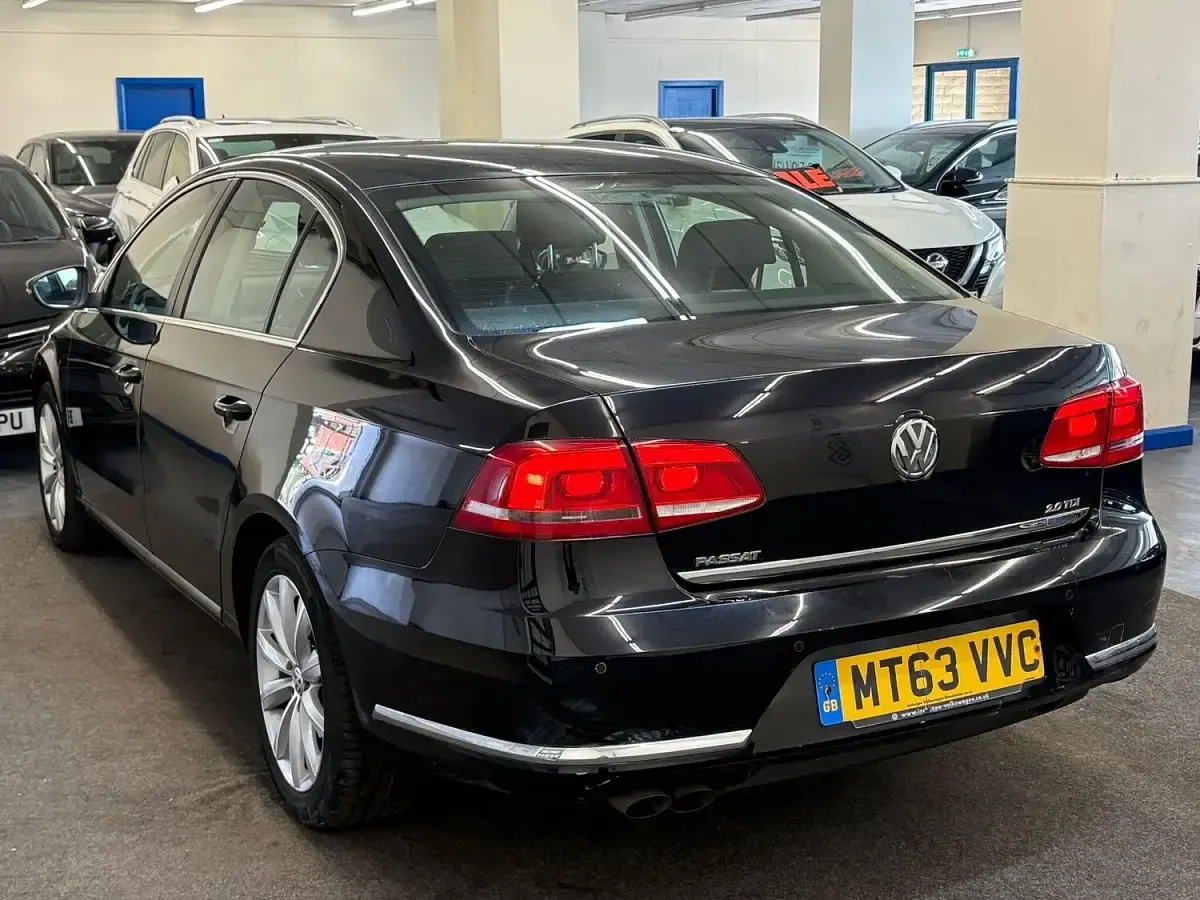 Used VW Passat Highline 2013 Black Sedan