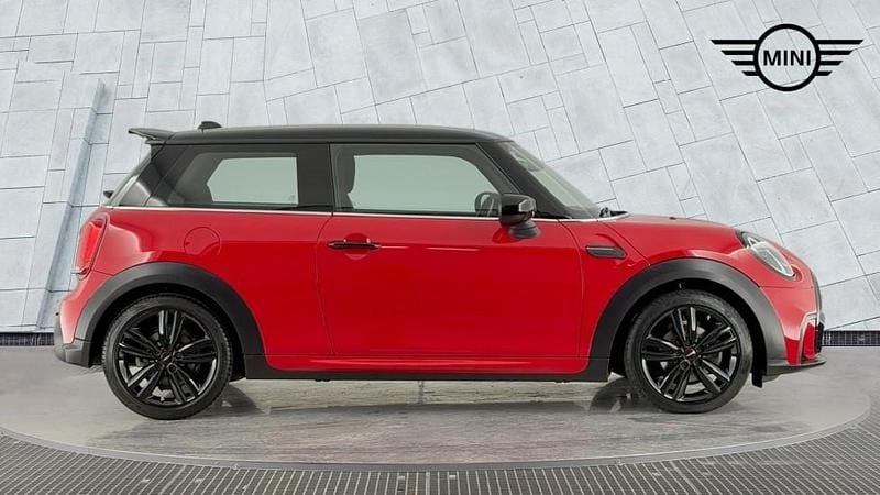 Used Mini Cooper Hatch 134 HP (98 kW) 2023 Red Hatchback