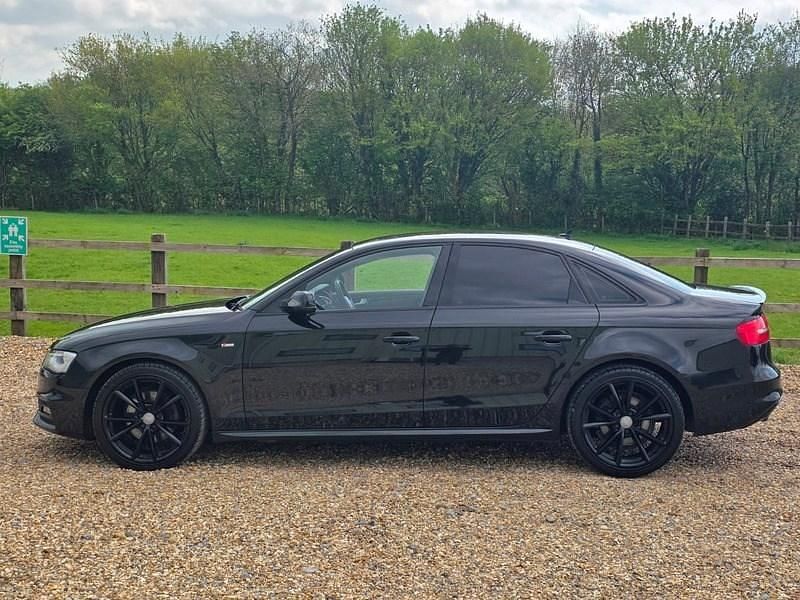 Begagnad Audi A4 Black Edition 2015 Svart Sedan