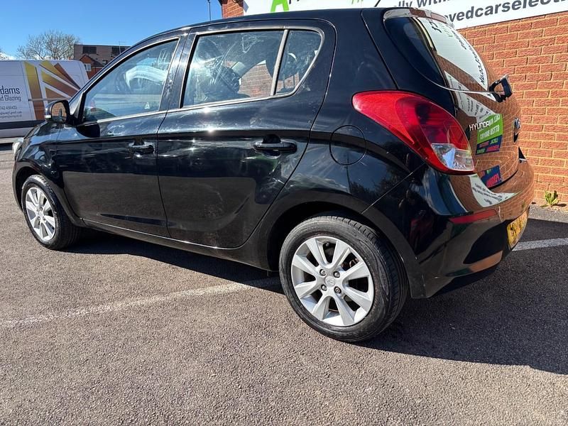 Używany Hyundai i20 Active 85 KM (62 kW) 2013 Czarny Hatchback