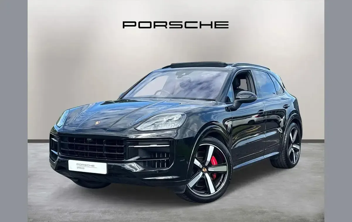 Used Porsche Cayenne S 468 HP (344 kW) 2025 Black SUV