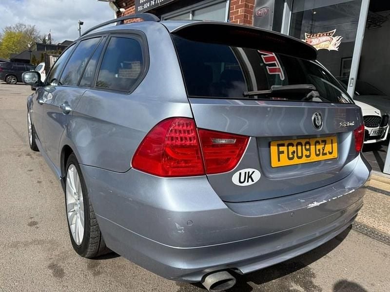Used BMW 320 177 HP (130 kW) 2009 Blue Estate
