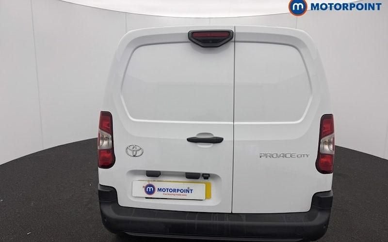 Gebraucht Toyota Proace City City 102 PS (75 kW) 2026 Van / Kleinbus