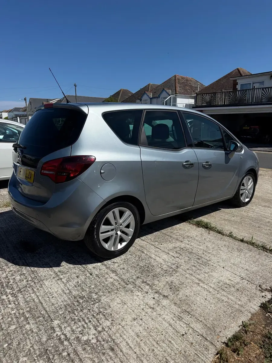 Used Vauxhall Meriva 2011 Silver MPV