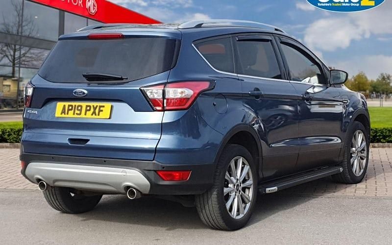Second-hand Ford Kuga Titanium 150 CP (110 kW) 2019 Albastru SUV