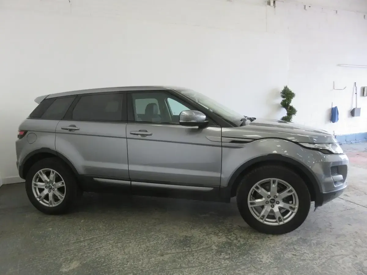 Used Land Rover Range Rover evoque Pure 190 HP (139 kW) 2013 Grey SUV