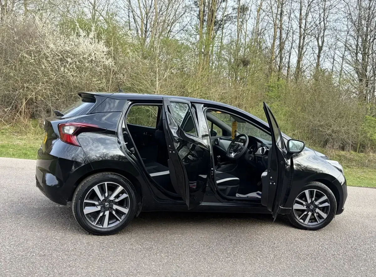 Begagnad Nissan Micra Acenta 2017 Svart Halvkombi