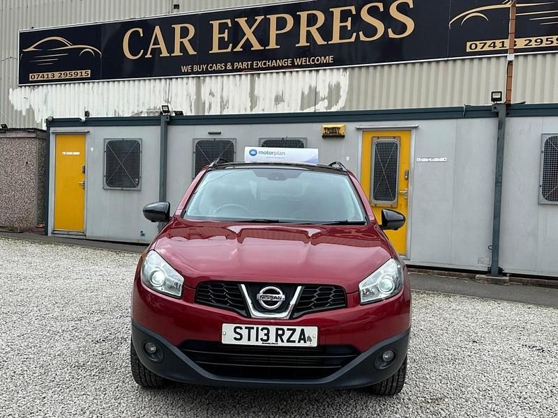 Used Nissan Qashqai 360º 2013 Red SUV