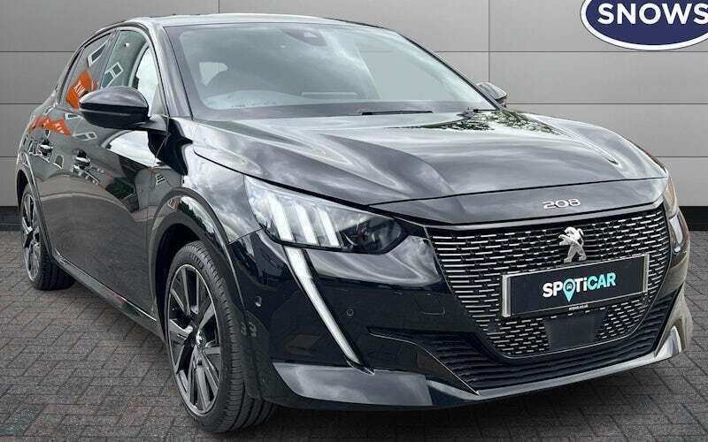 Nera black Used 2022 Peugeot 208 Premium Hatchback | £16,512 (Fair price) - Image 1/4