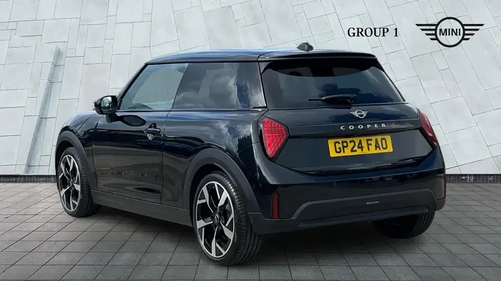 Used Mini Cooper S Hatch 201 HP (147 kW) 2024 Black Hatchback