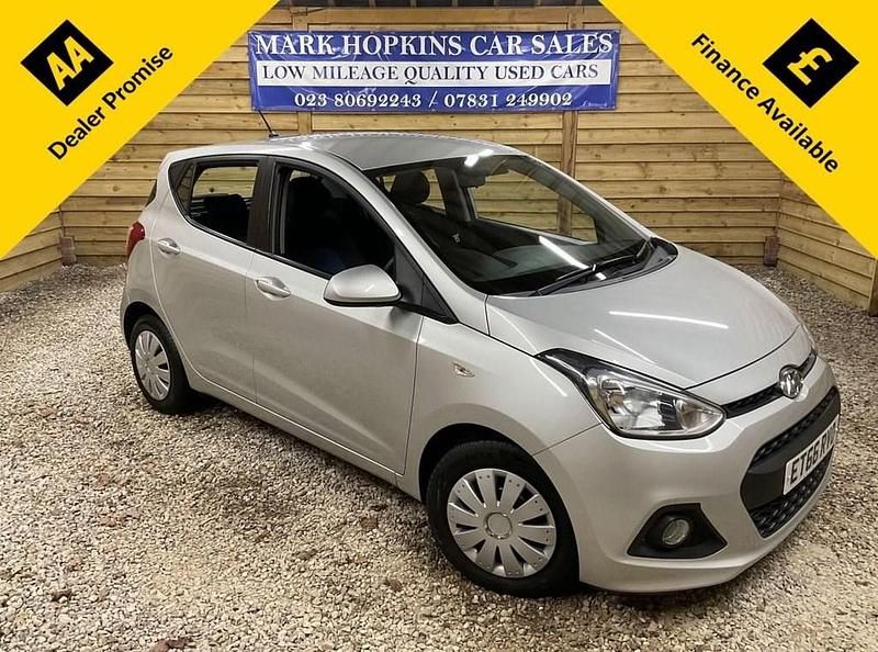 Used Hyundai i10 SE 87 HP (63 kW) 2017 Grey Hatchback
