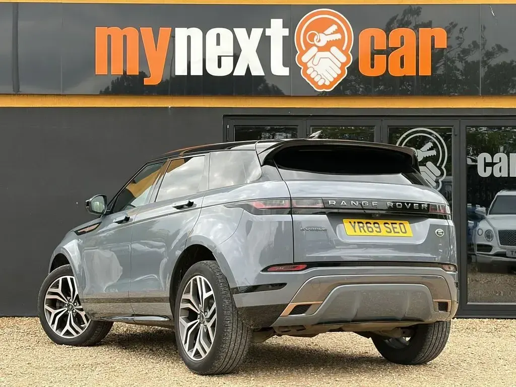 Used Land Rover Range Rover evoque First Edition 180 HP (132 kW) 2019 Grey SUV