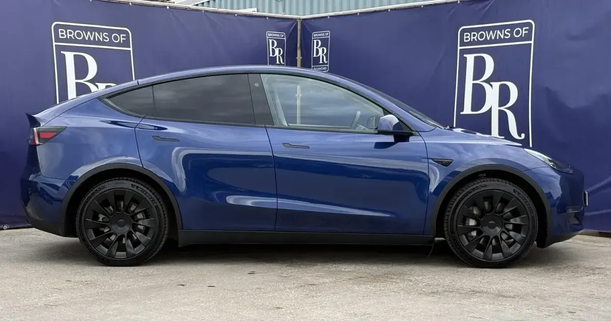Used Tesla Model Y 282 kW (384 HP) 2023 Blue SUV