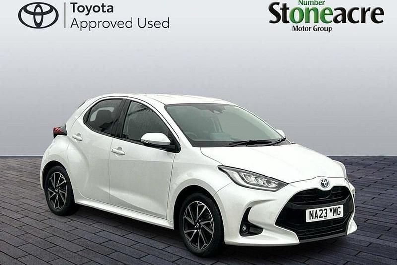 Used Toyota Yaris Hybrid Design 116 HP (85 kW) 2023