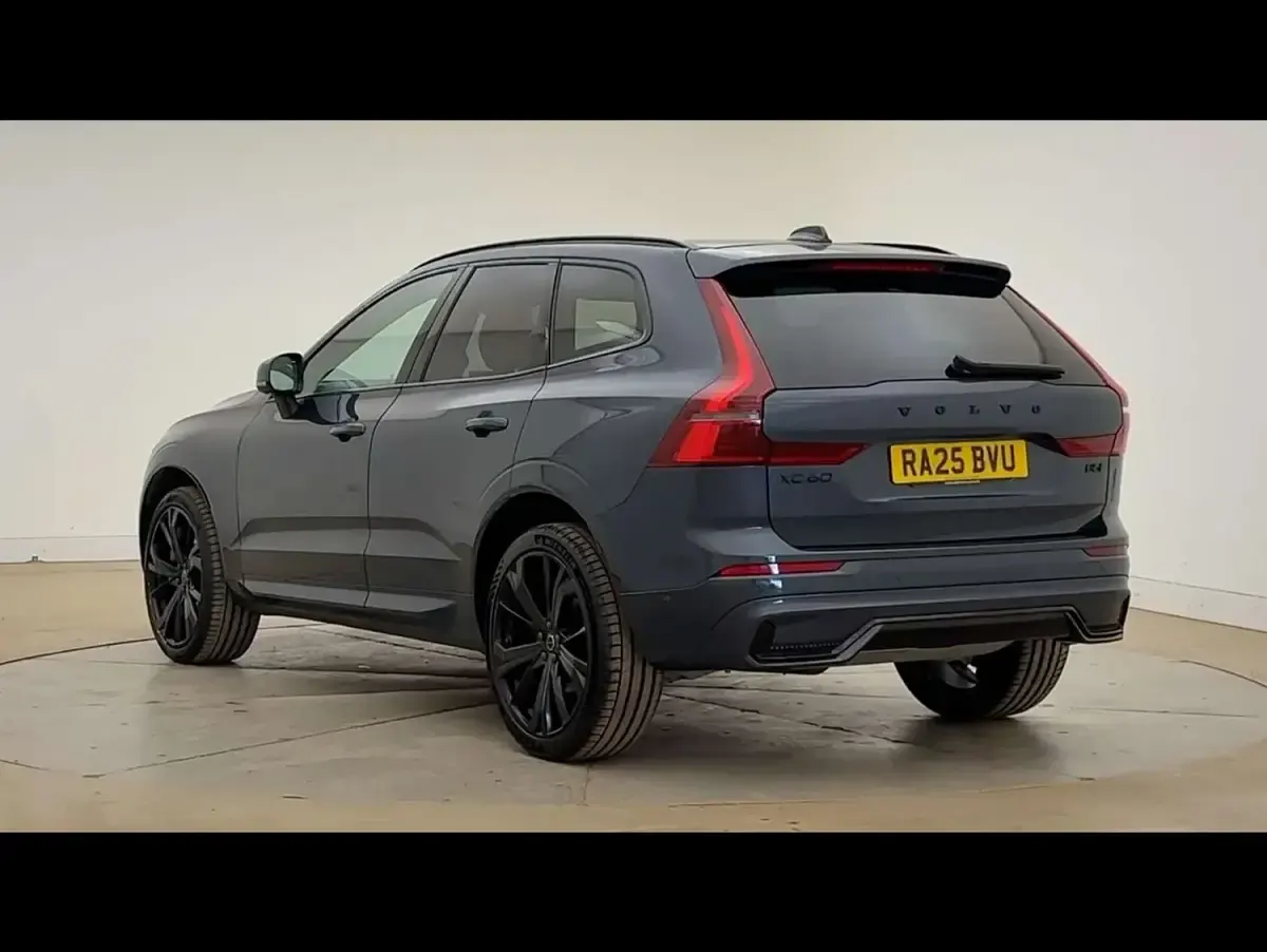 Used Volvo XC60 Plus 247 HP (181 kW) 2025 Blue SUV