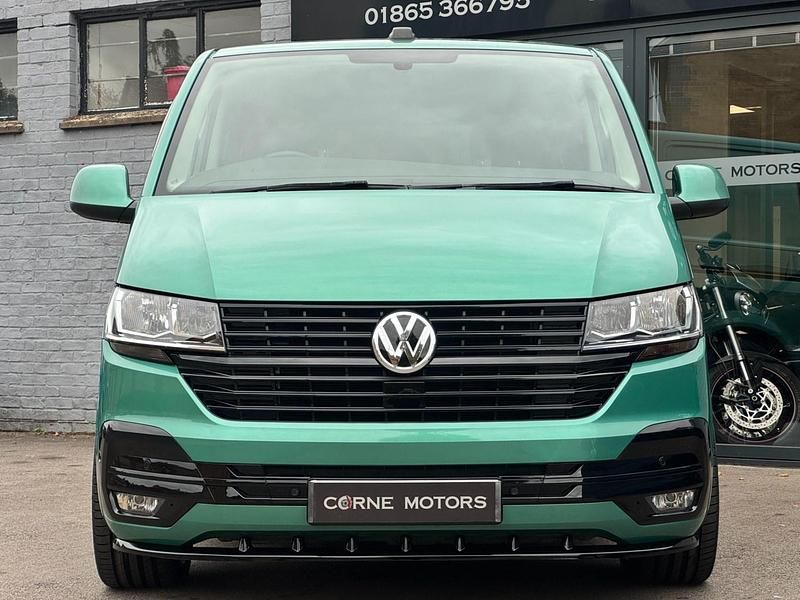 Used VW Transporter Highline 150 HP (110 kW) 2021 Green Van