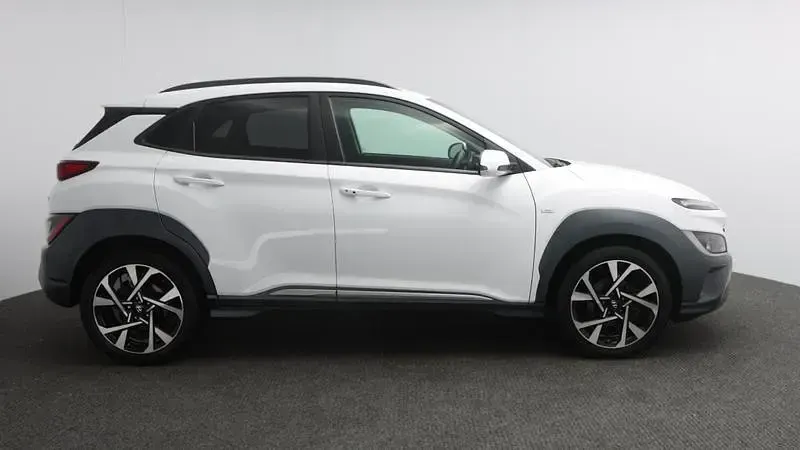 Used Hyundai Kona Premium 120 HP (88 kW) 2022 White SUV