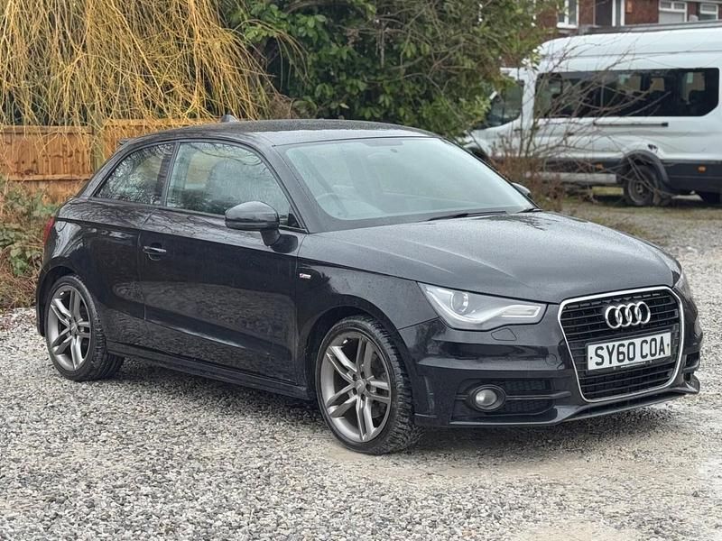 Begagnad Audi A1 S-Line 122 HK (89 kW) 2011 Svart Halvkombi