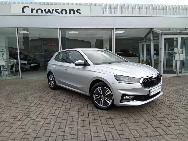 Brilliant silver Used 2024 Skoda Fabia SE L Hatchback | £15,490 (Fair price) - Image 1/4