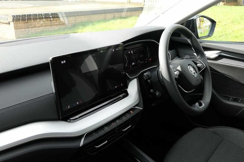 Used Skoda Octavia SE Technology 85 HP (62 kW) 2024 Black magic pearl effect Hatchback