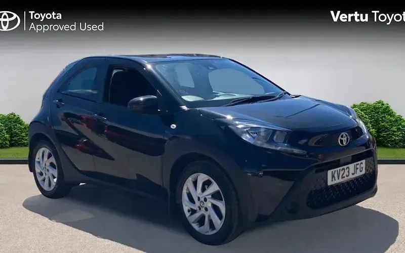 Used Toyota Aygo X PURE 72 HP (52 kW) 2025 SUV