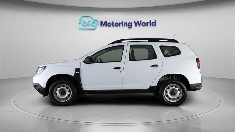 Used Dacia Duster Essentiel 90 HP (66 kW) 2023 White SUV