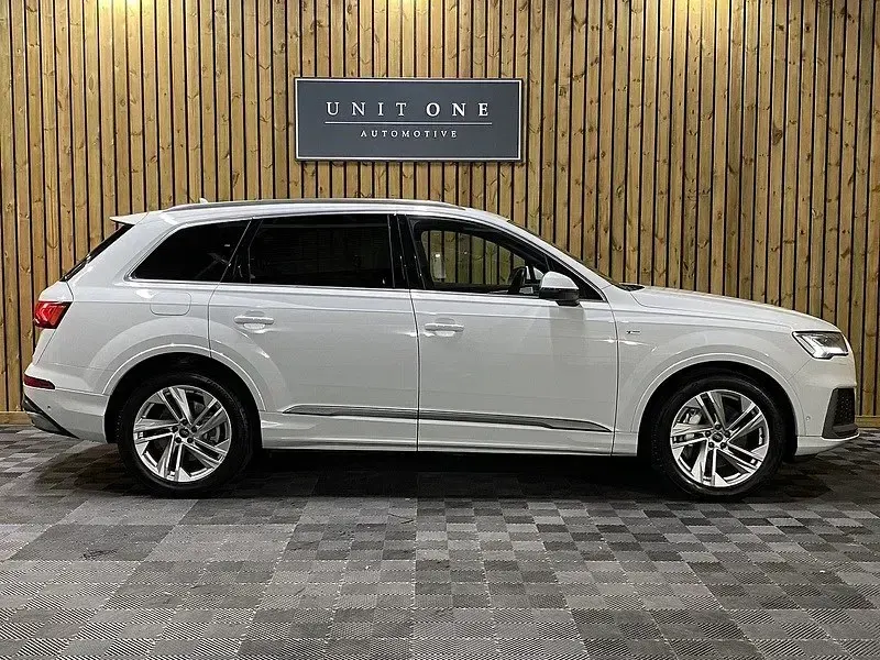 Begagnad Audi Q7 S-Line 231 HK (169 kW) 2023 Vit SUV