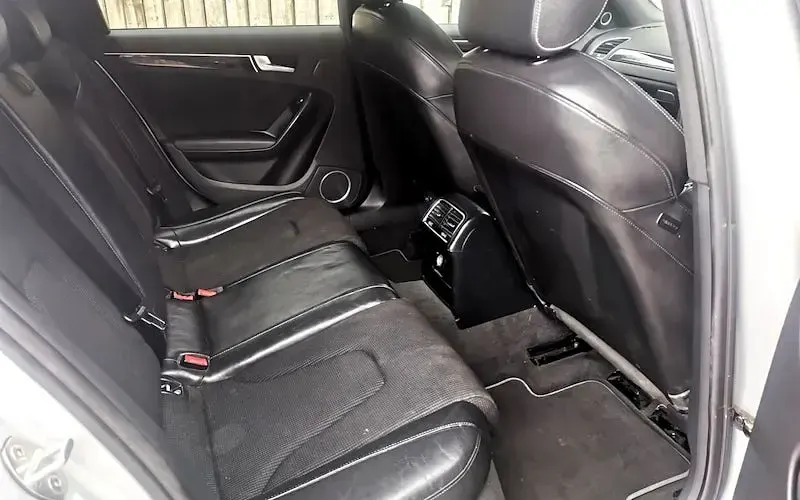 Used Audi A4 Black Edition 177 HP (130 kW) 2012 Silver Estate