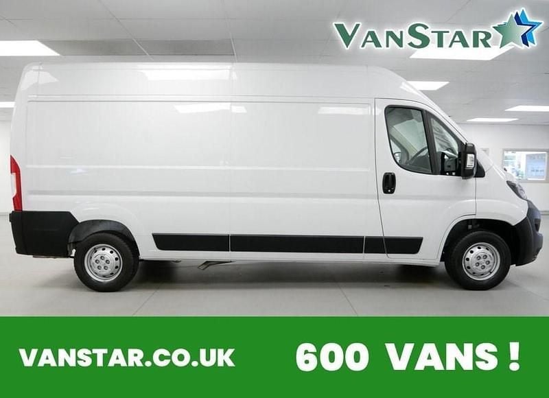 White Used 2023 Peugeot Boxer Premium Van | £17,989 (Good price) - Image 1/4