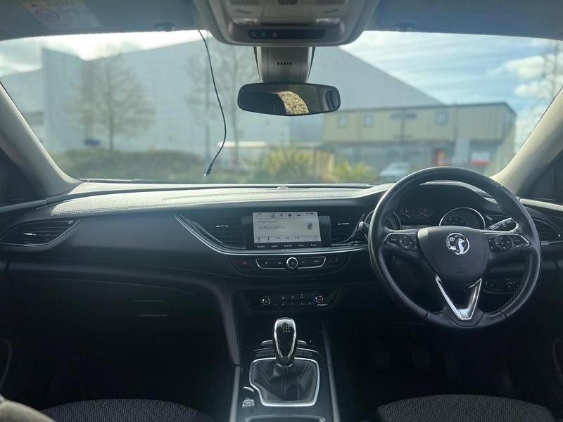 Used Vauxhall Insignia Design Edition 2018 Grey Hatchback