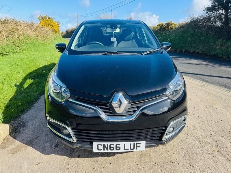 Używany Renault Captur Dynamique 90 KM (66 kW) 2016 Czarny SUV