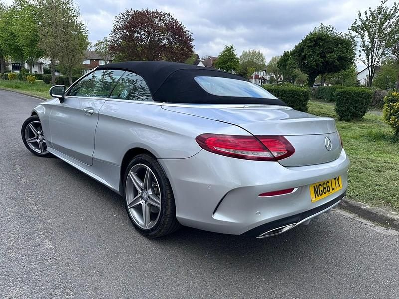 Usado Mercedes C200 AMG line 2017 Plateado Descapotable