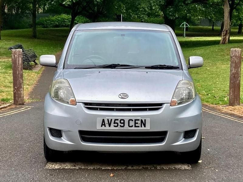 Used Daihatsu Sirion 2009 Silver Hatchback