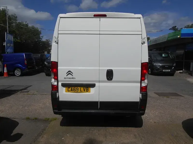 Used Citroën Relay 140 HP (102 kW) 2019 White Van