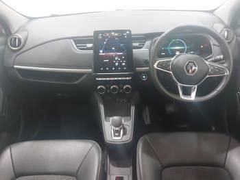 Used Renault Zoe Iconic 98 kW (134 HP) 2023 White Hatchback